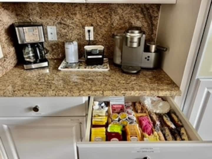Coffee and tea station