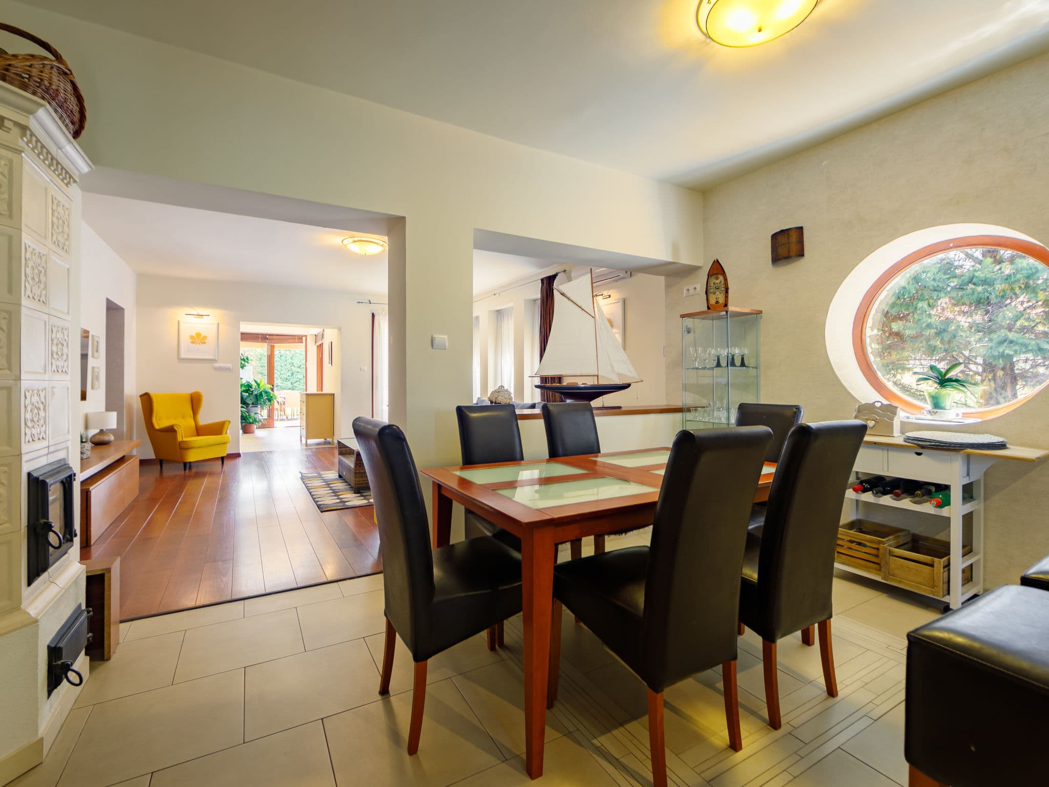 Kitchen / Dining Room