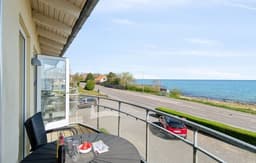 "Juna" - 50m from the sea