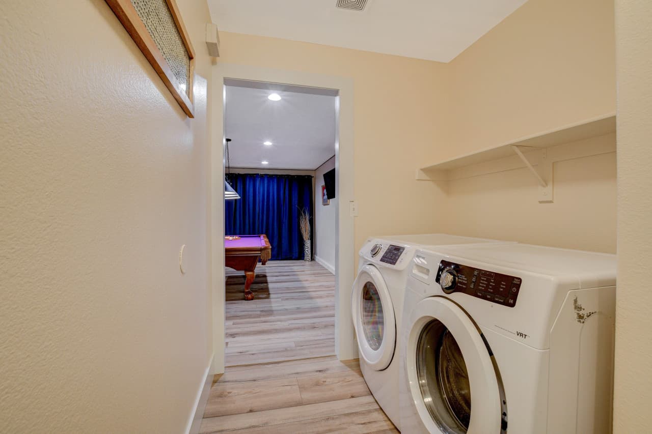 9121 Dolente Ave 53.jpg
