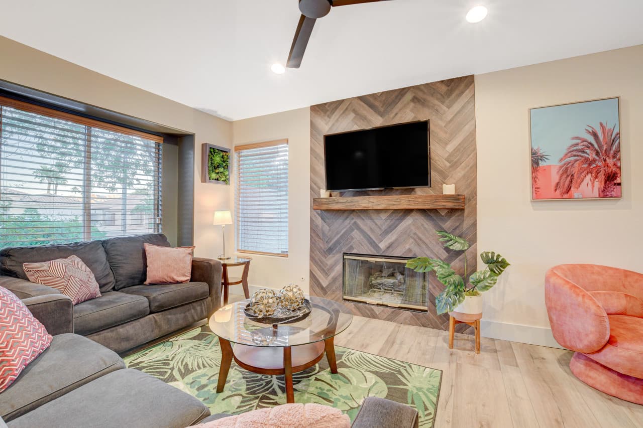 9121 Dolente Ave 3.jpg