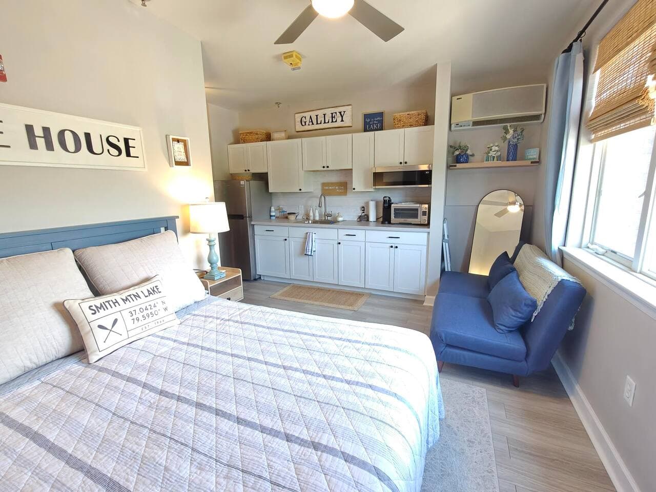 Cozy Lake House Retreat at Mariners Landing