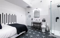 Hollyhock Suite 409: 1 bed/1 bath