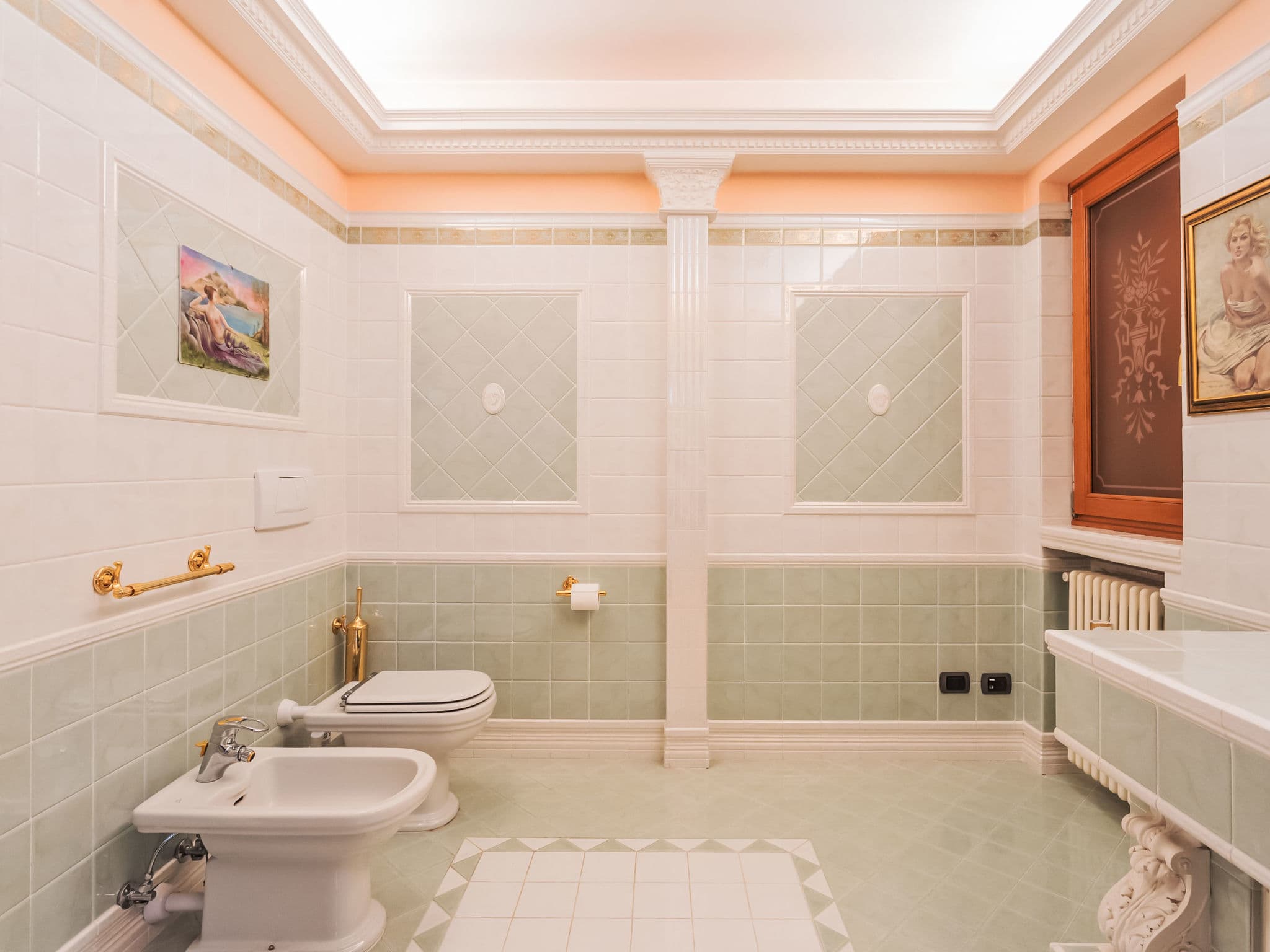 Bathroom / Wellness