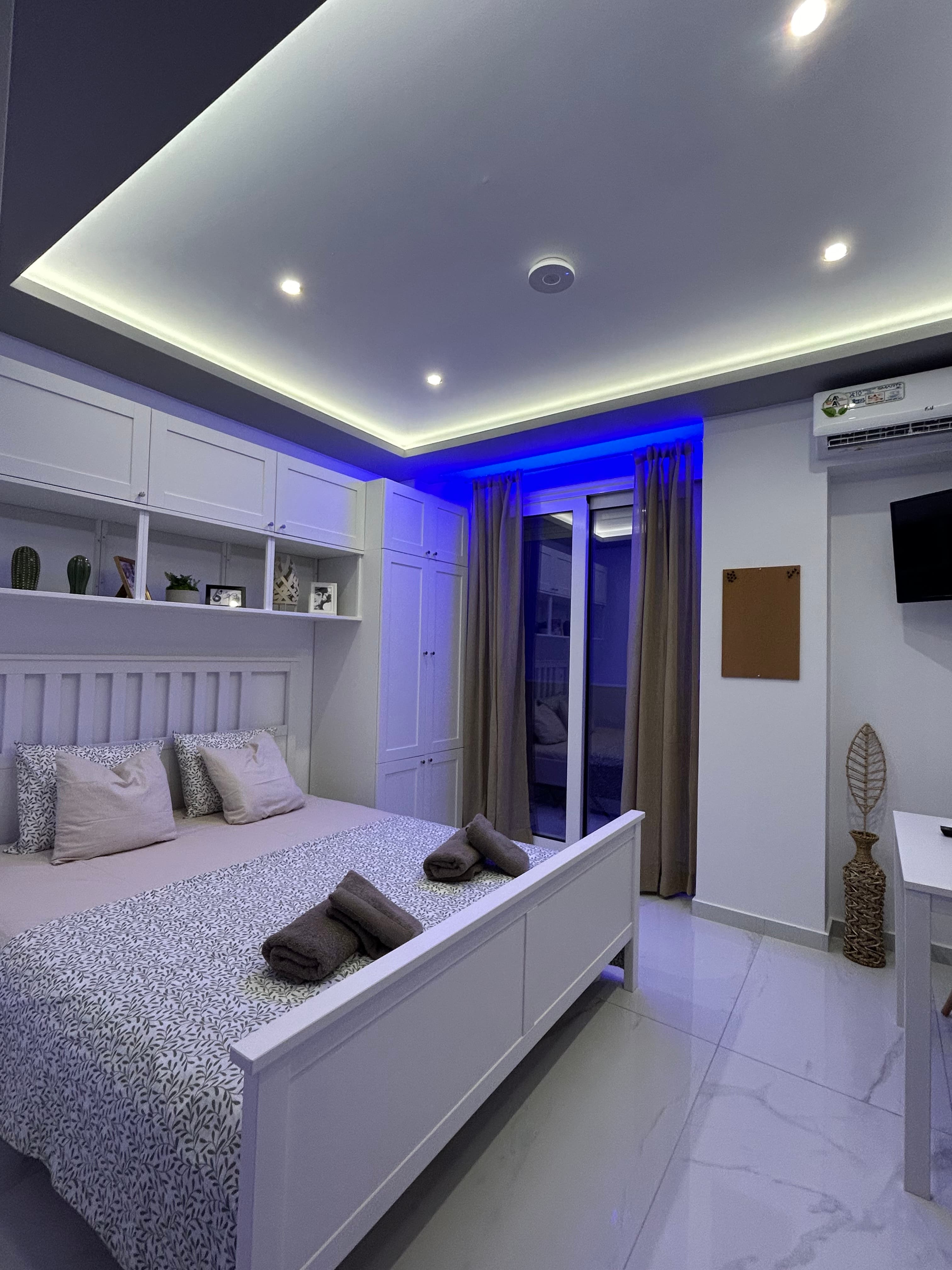 Studio - ambient lighting 2