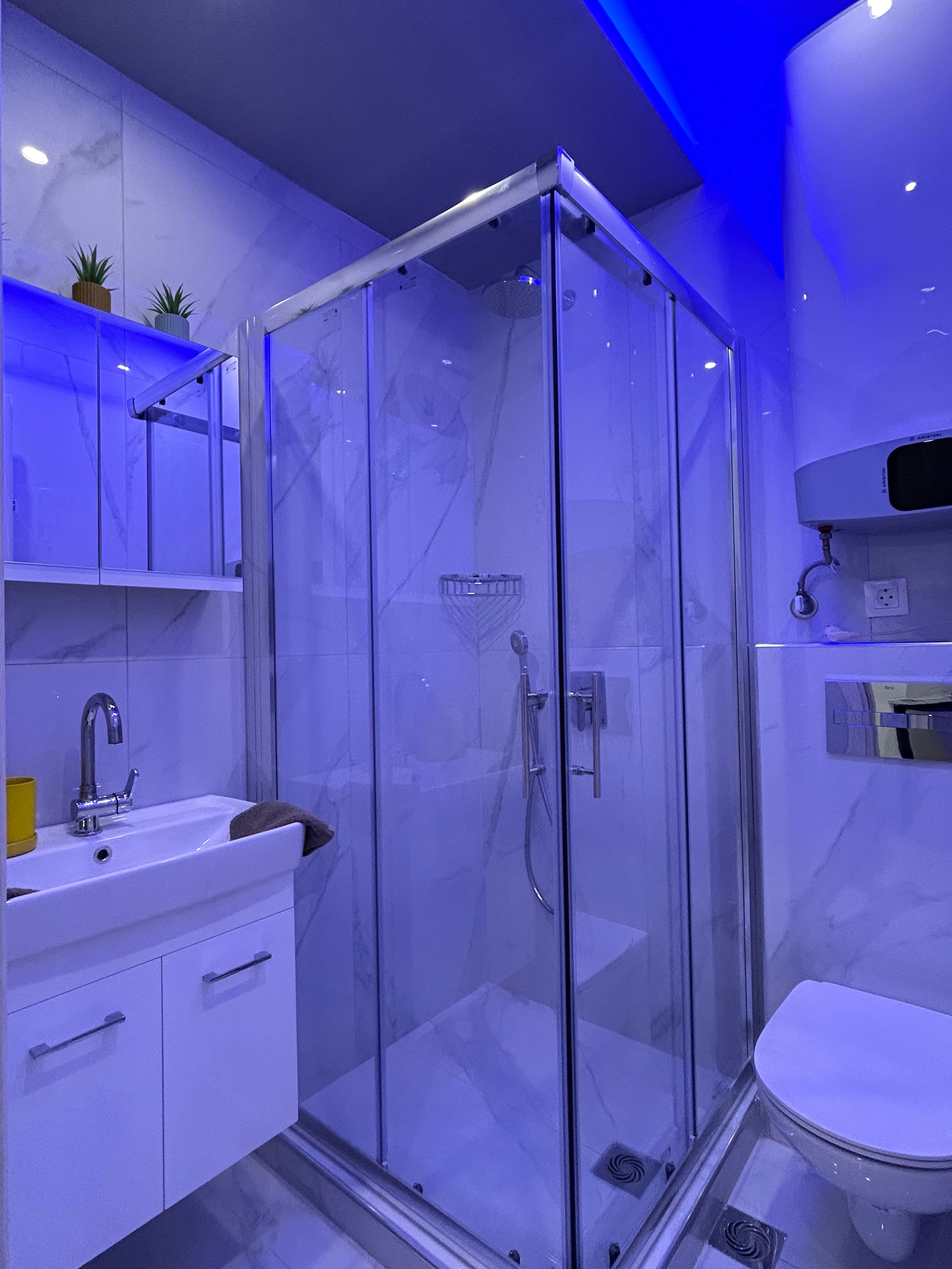 Modern bathroom
