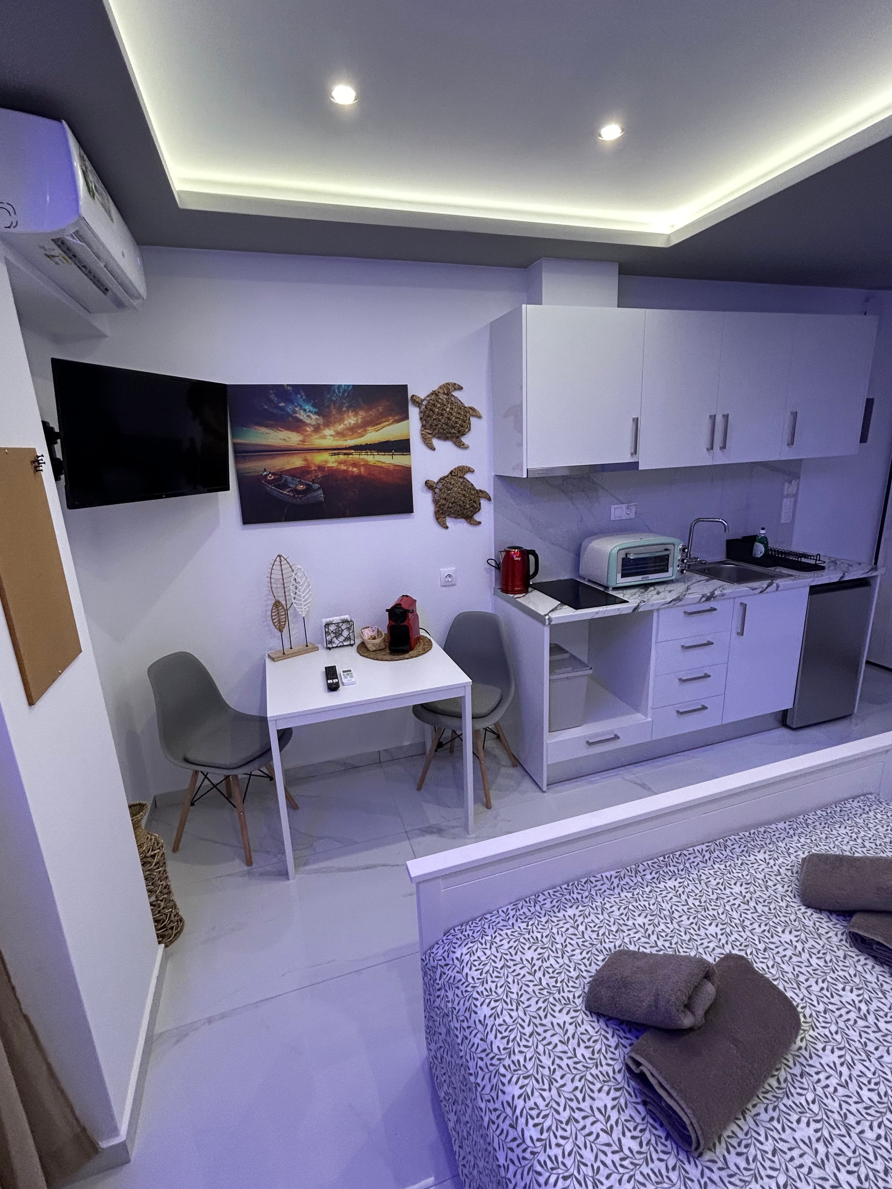 Dining area - ambient lighting