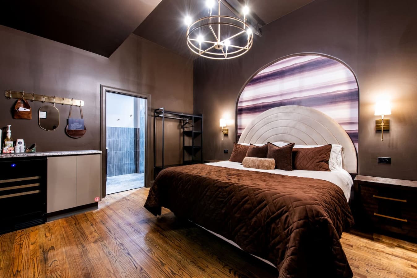 Hollyhock Suite 412: 1 bed/1 bath