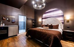 Hollyhock Suite 412: 1 bed/1 bath