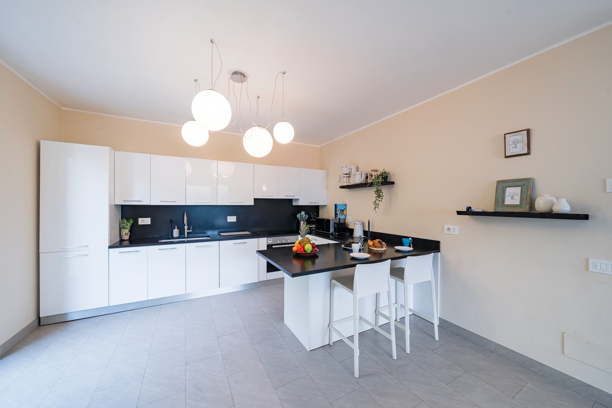 Kitchen, floor 2