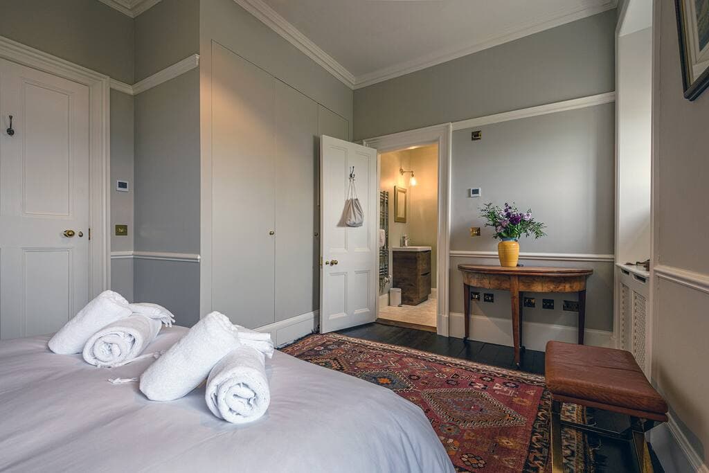 Bedroom 7: Olrig - has lots of cupboard space
