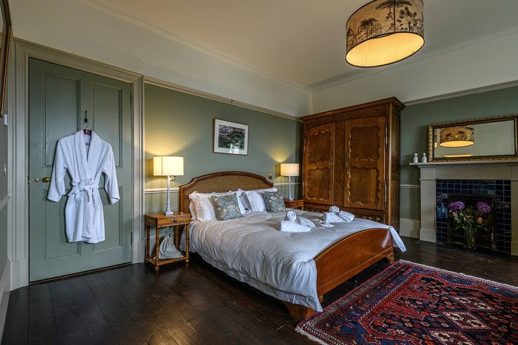 Bedroom 2: Morven - the super king bed