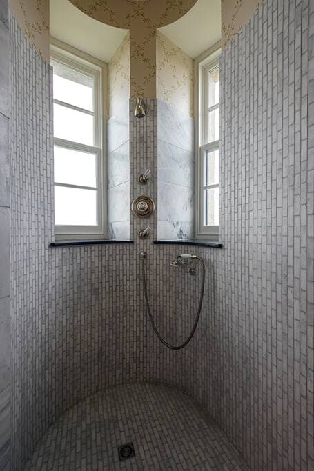 Bedroom 1: Bushta - the shower in the turret has great views