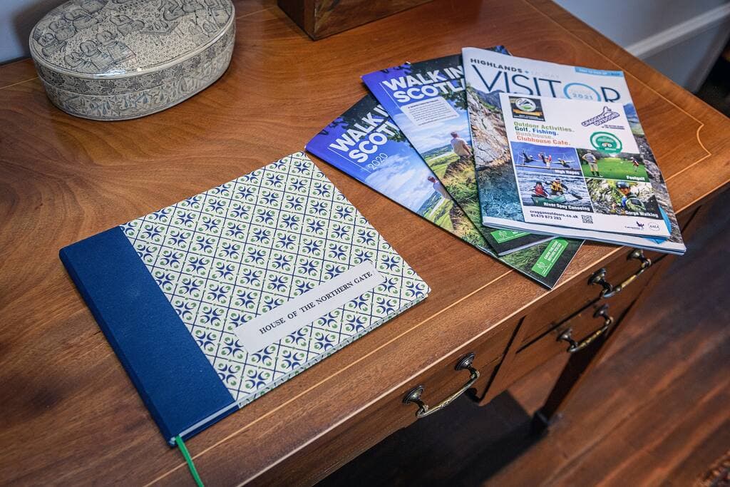 Please sign the visitors book when you come to stay!