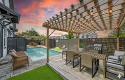 Luxury Duplex Steps from Beach