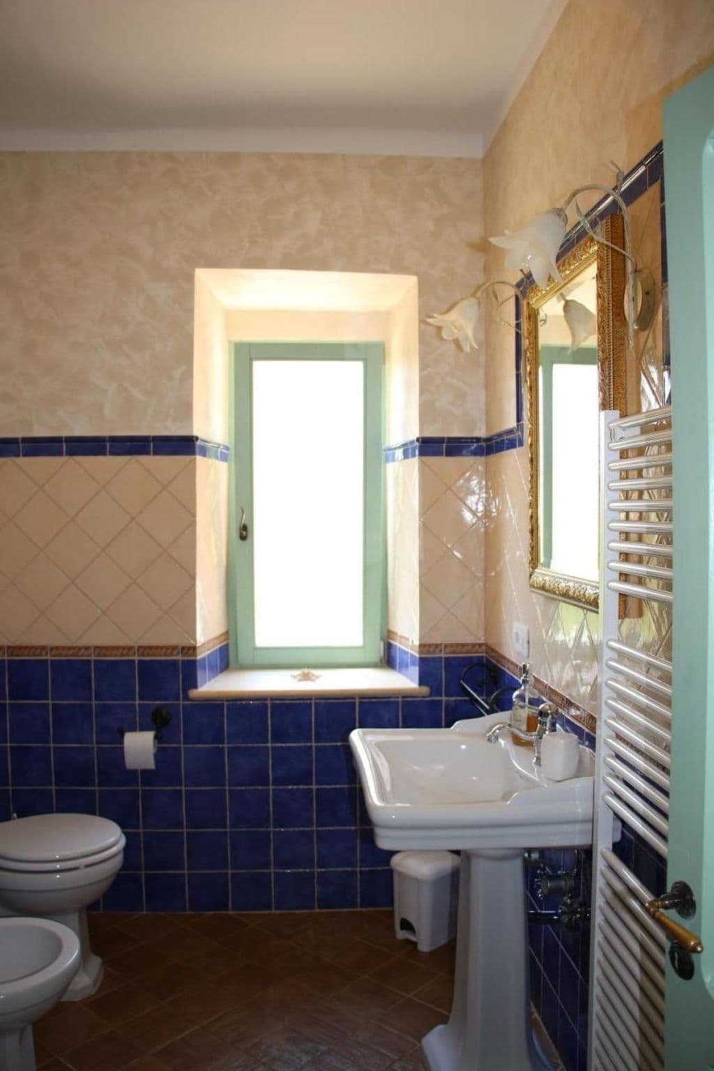Gallery Image 12