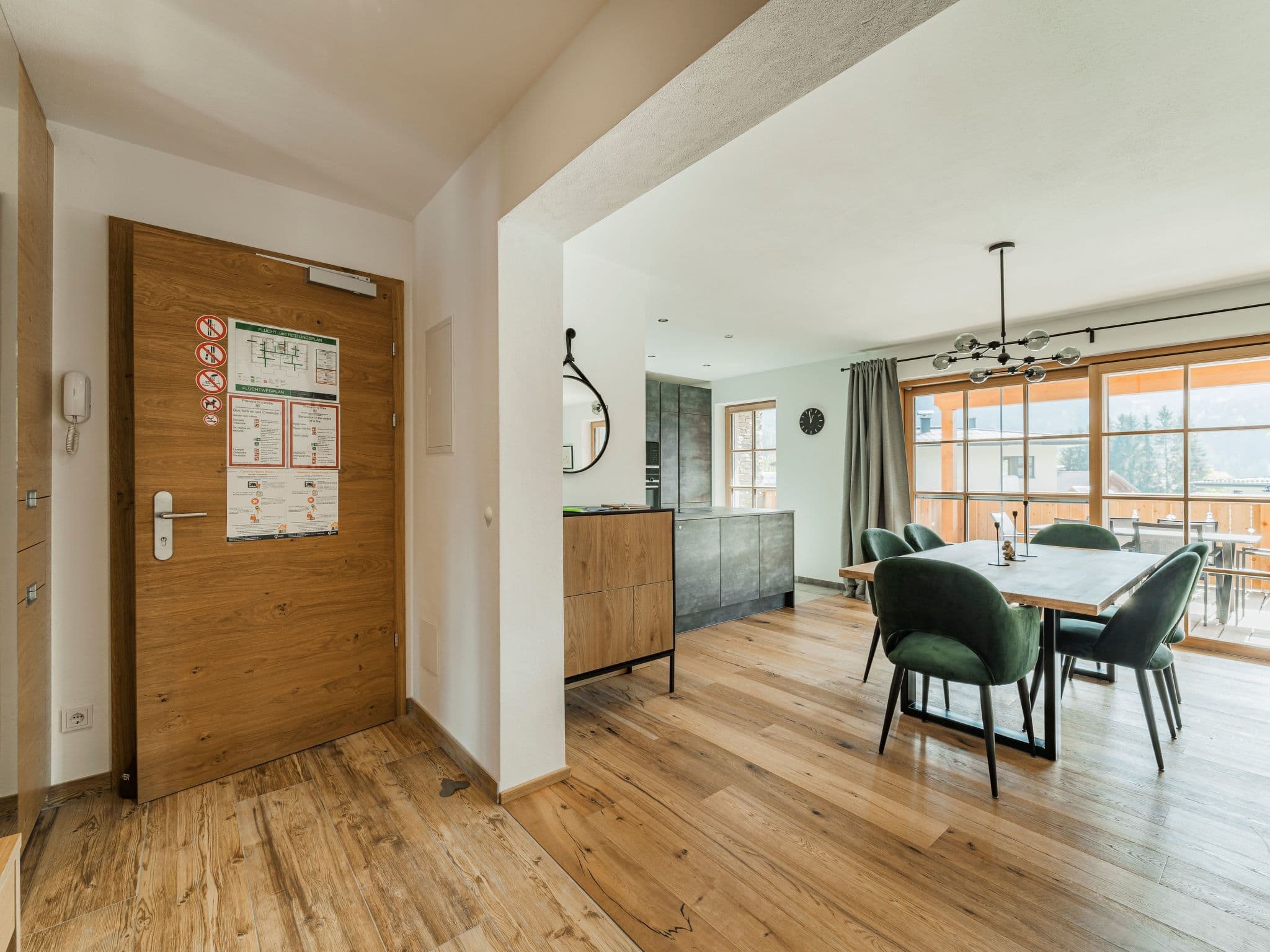 Kitchen / Dining Room