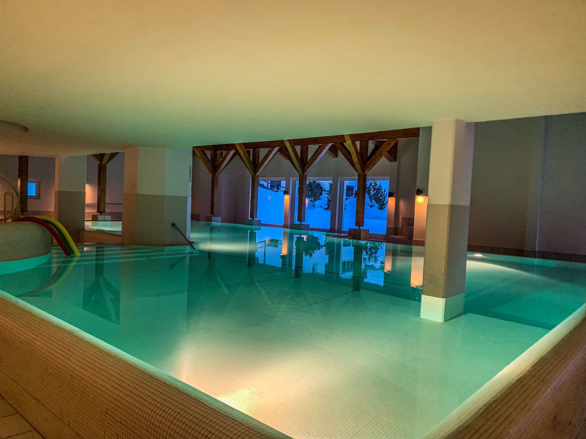 Pool Indoor