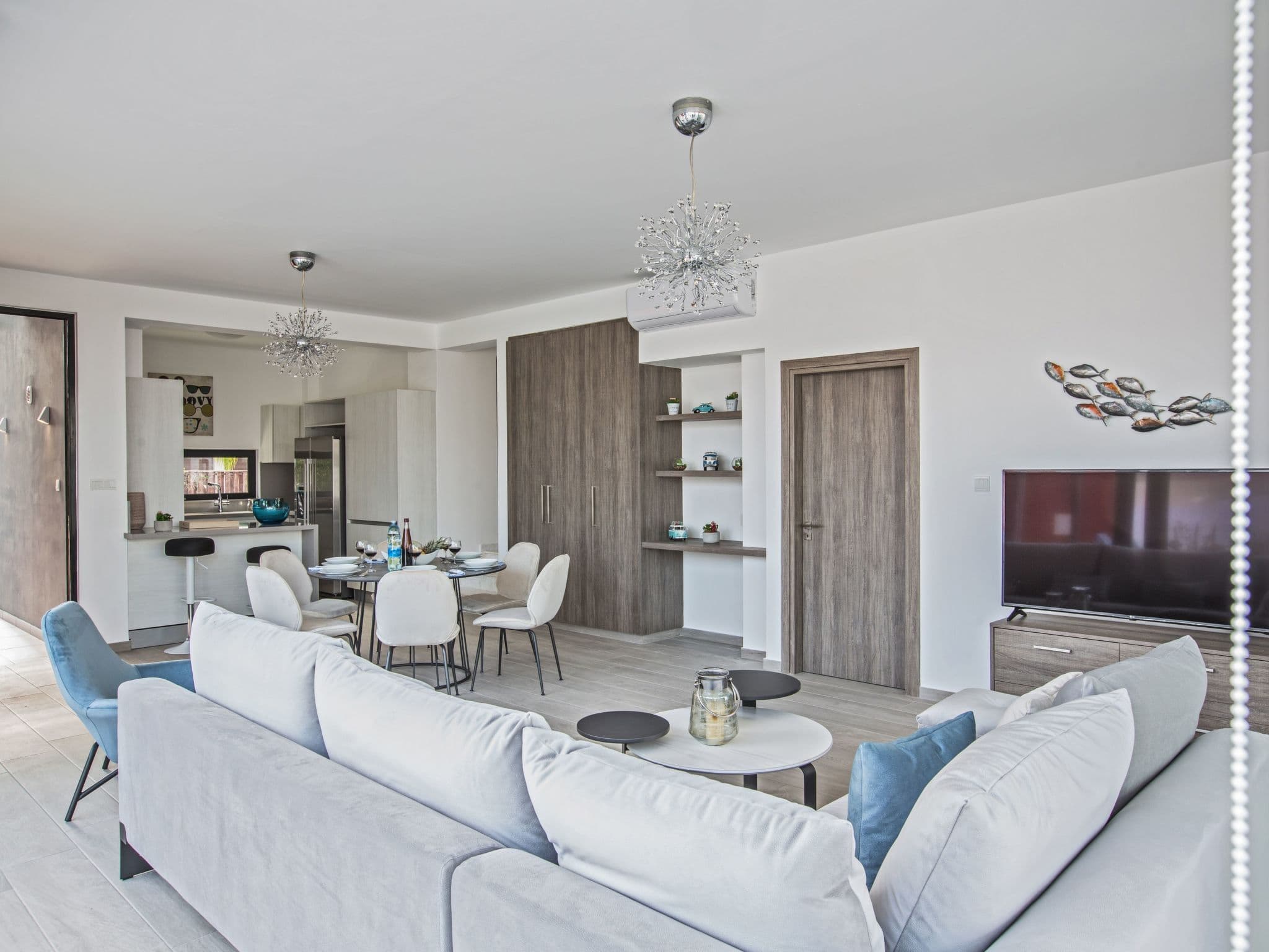 Kitchen / Dining Room