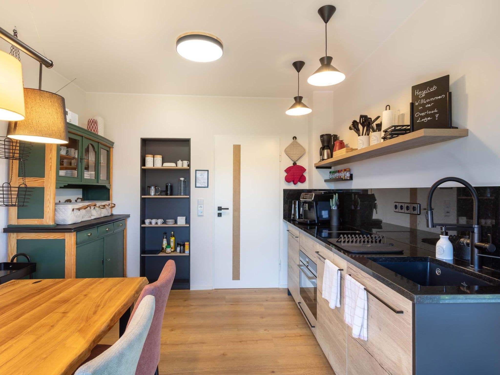 Kitchen / Dining Room