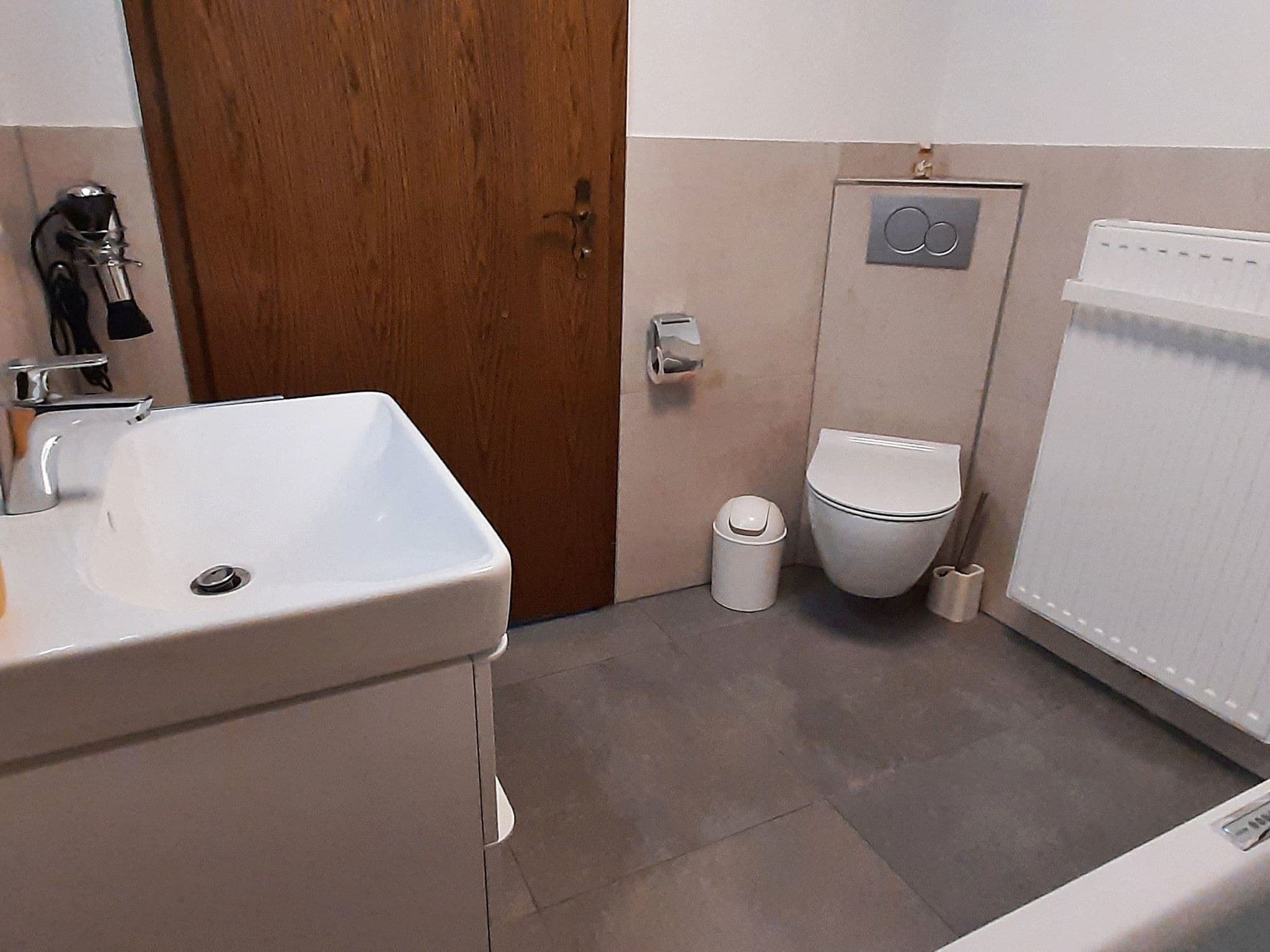 Bathroom / Wellness