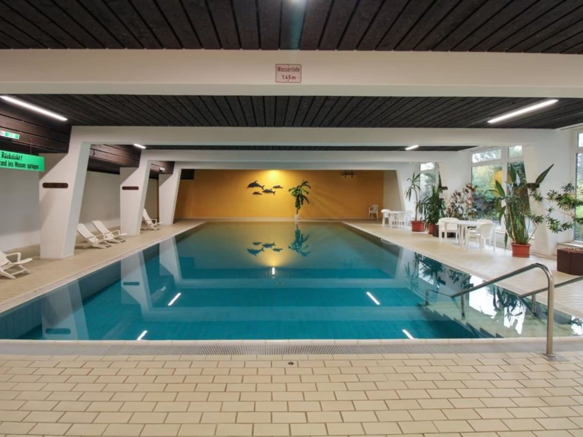 Pool Indoor