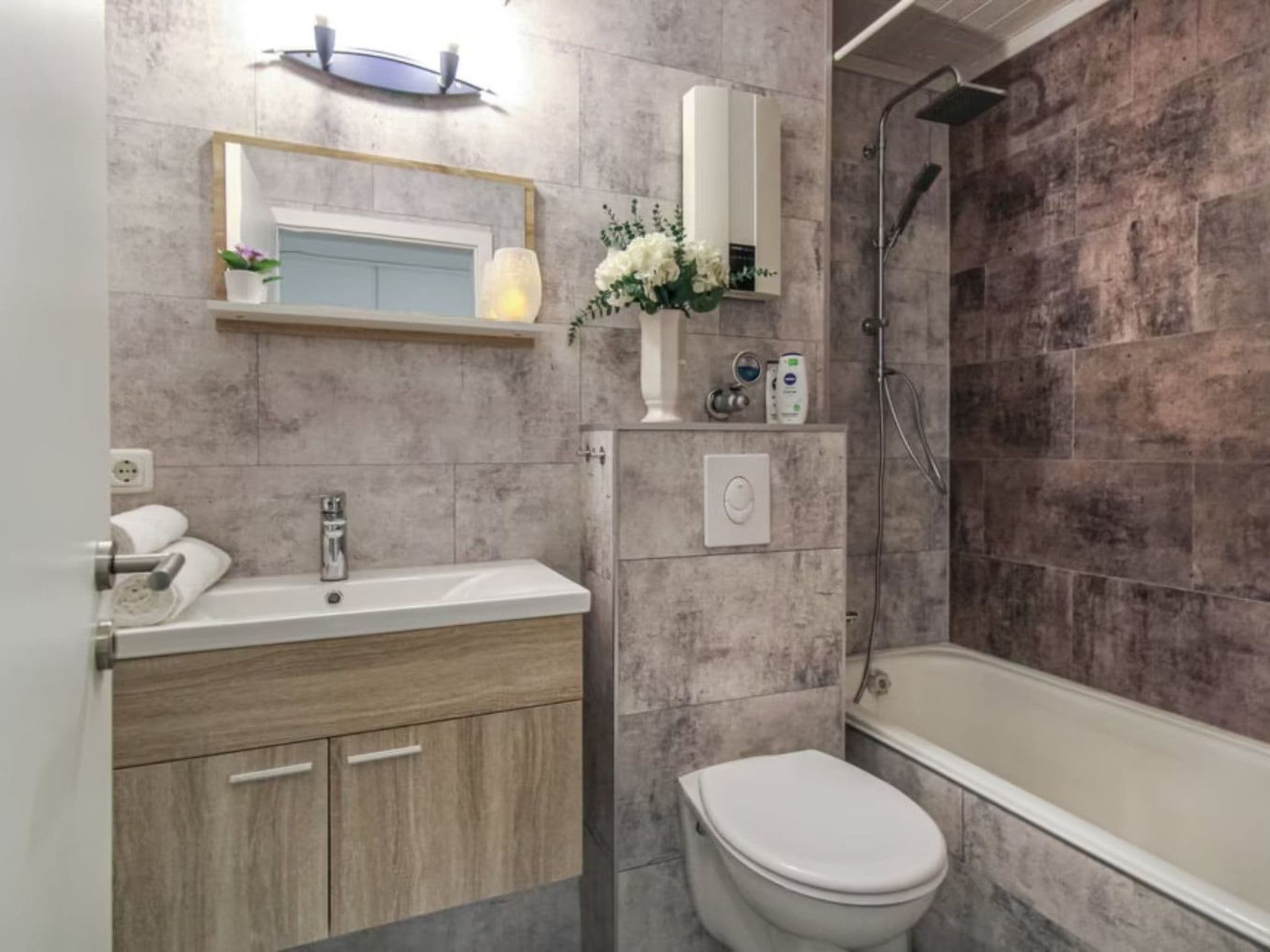Bathroom / Wellness