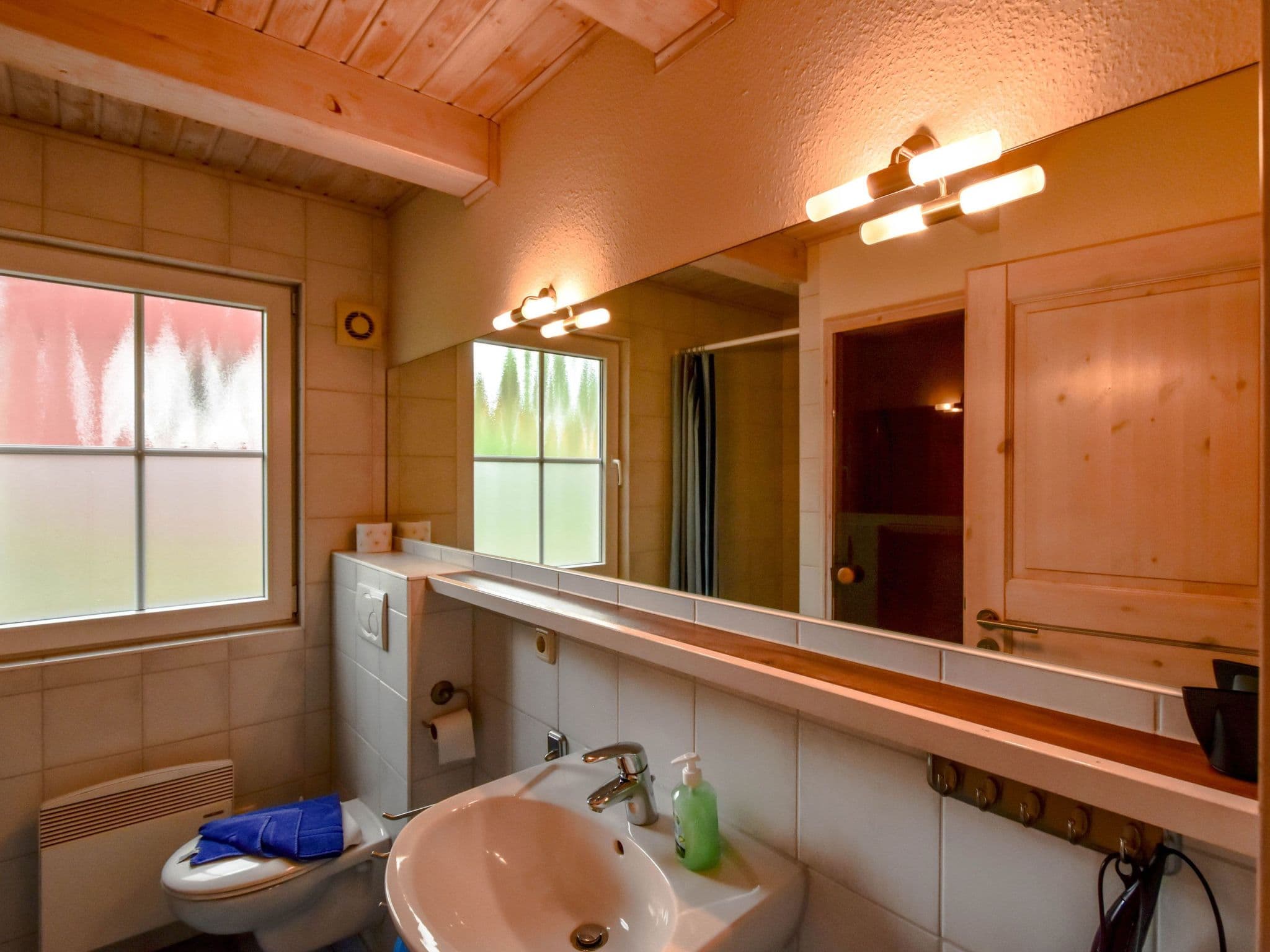 Bathroom / Wellness