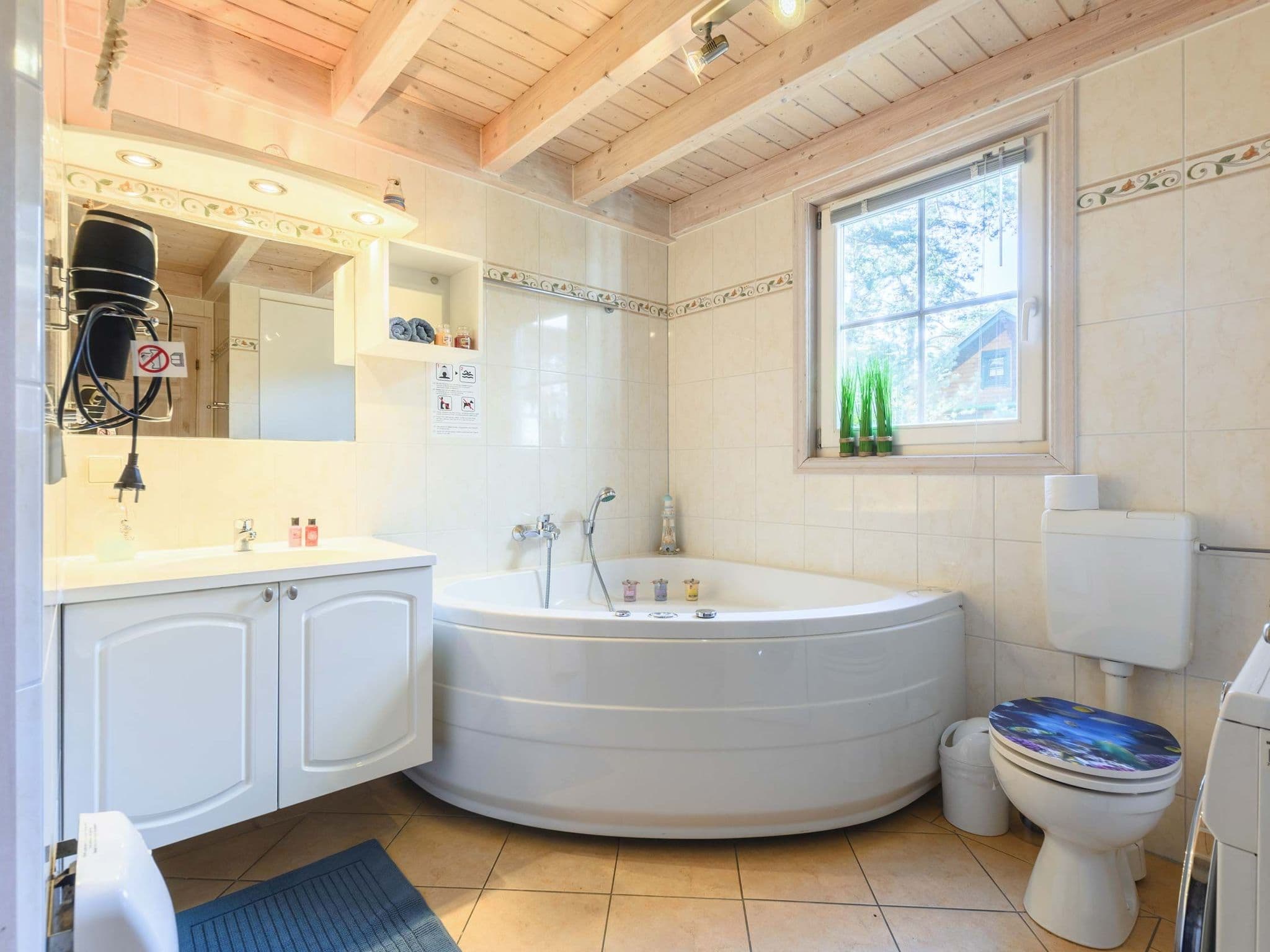 Bathroom / Wellness
