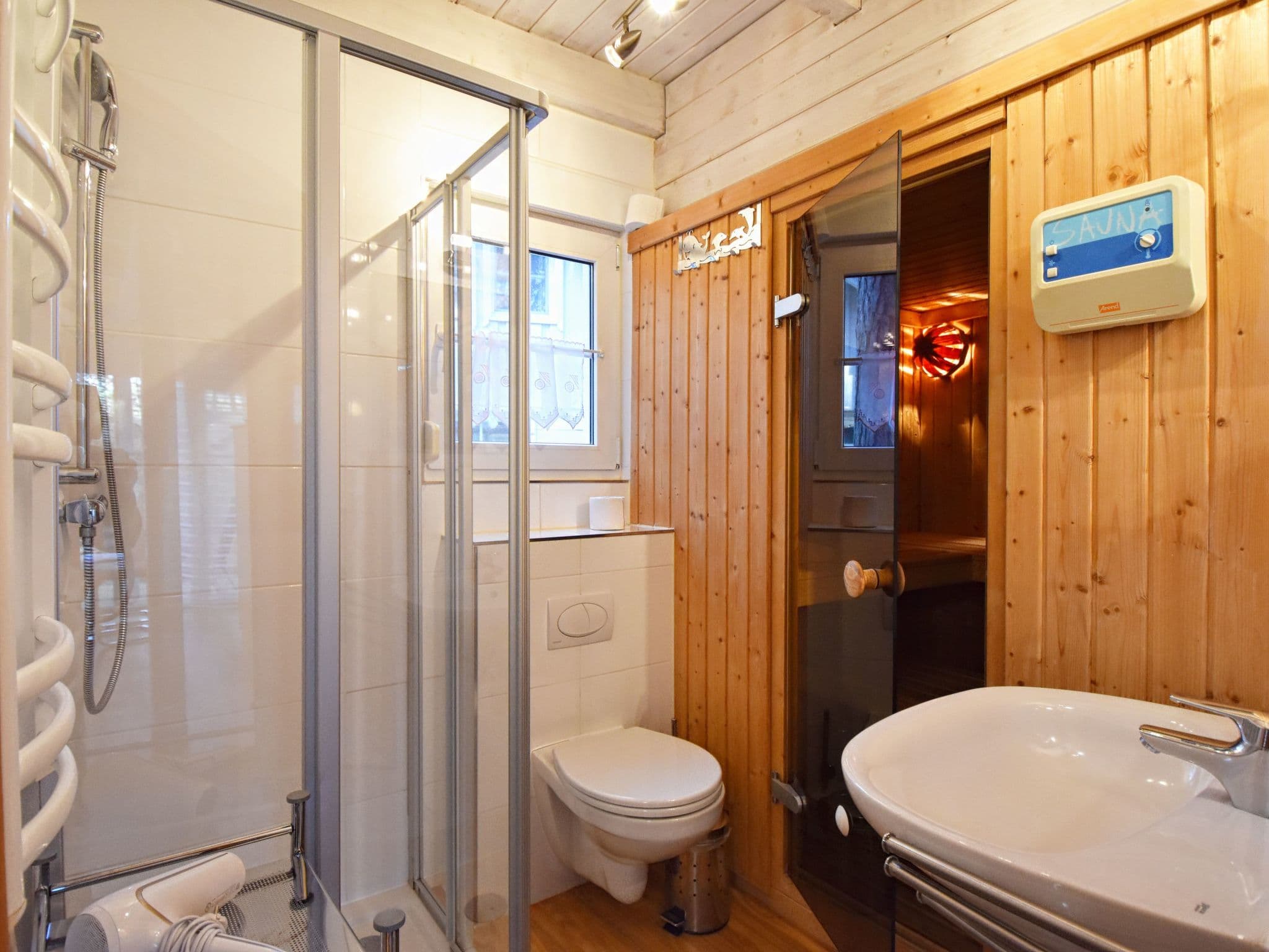 Bathroom / Wellness