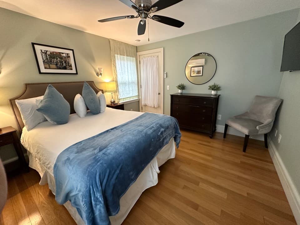 Gallery Image 13