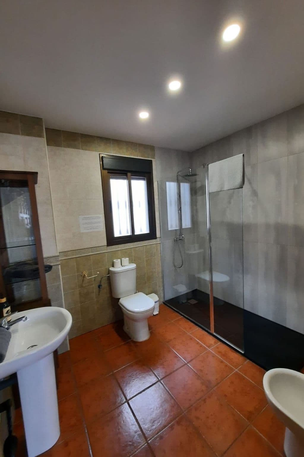 Bathroom / Wellness