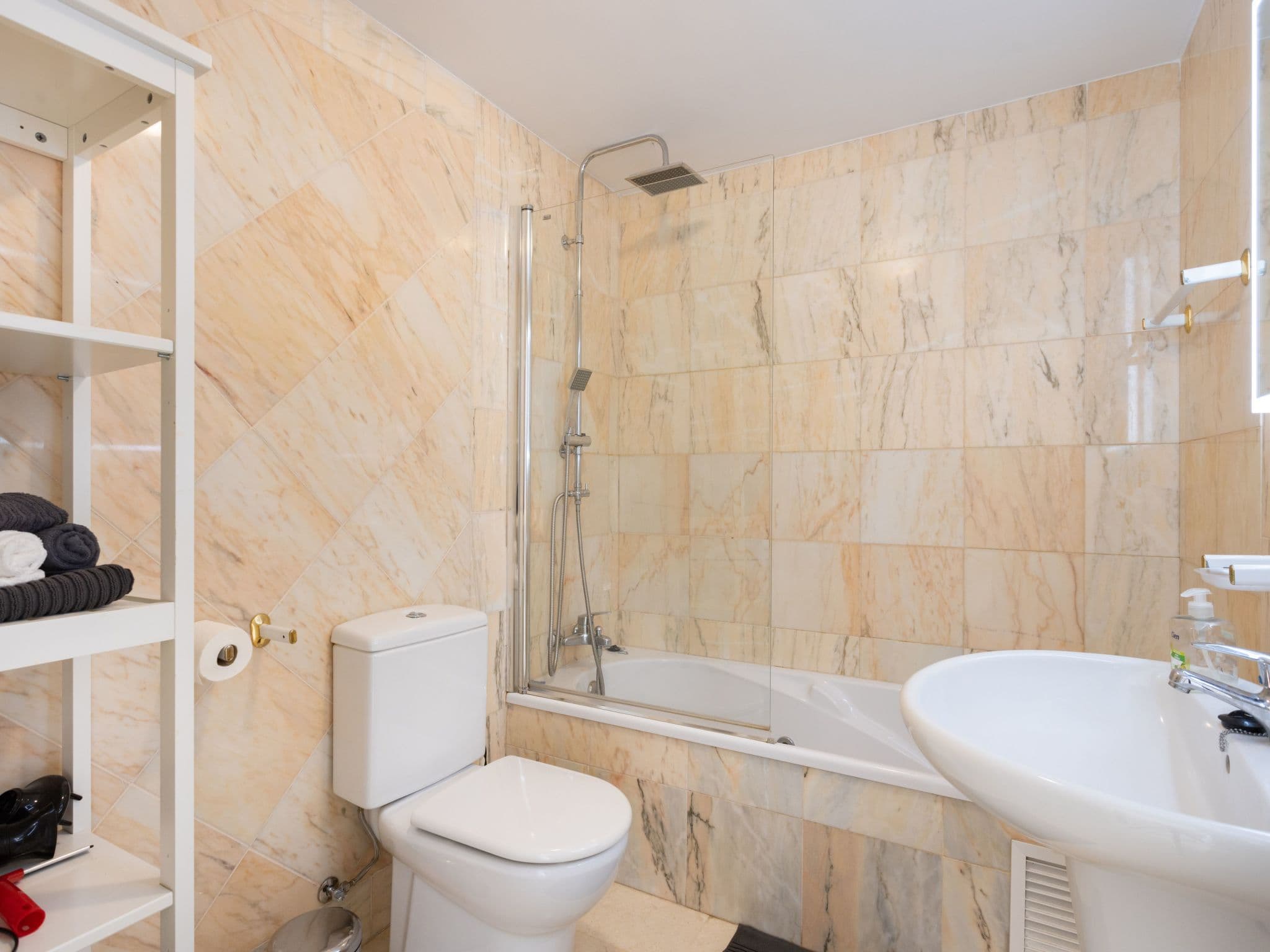 Bathroom / Wellness