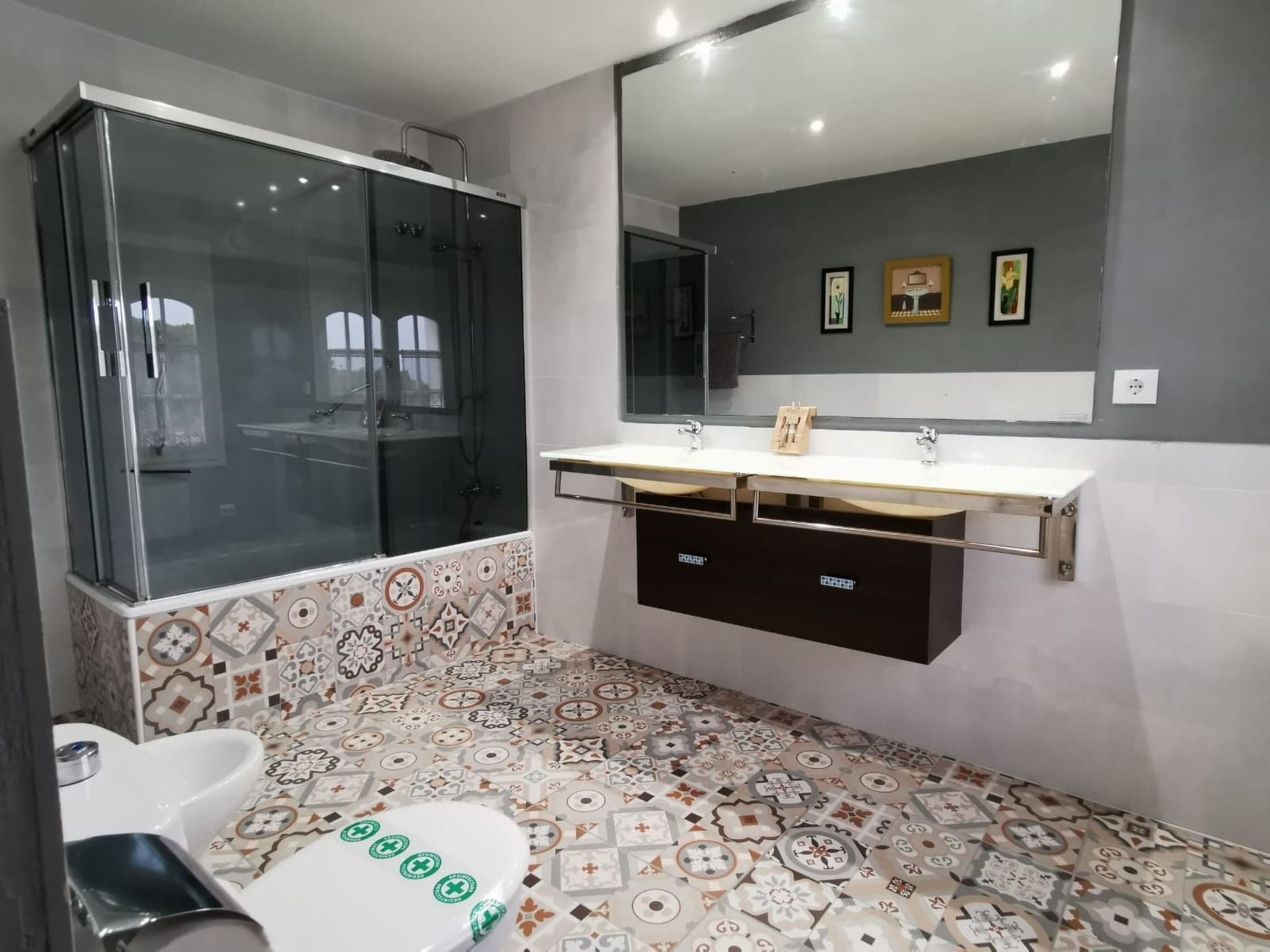 Bathroom / Wellness