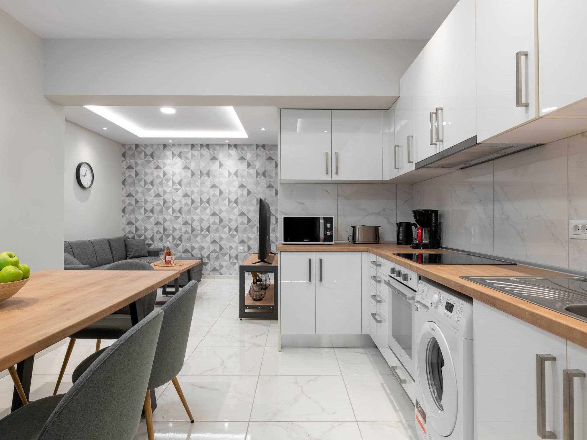 Kitchen / Dining Room