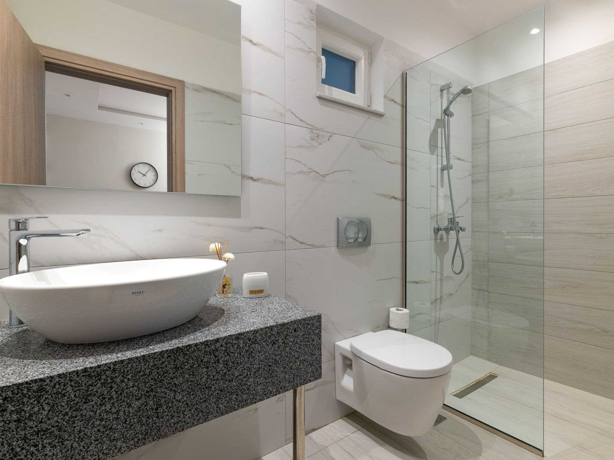 Bathroom / Wellness