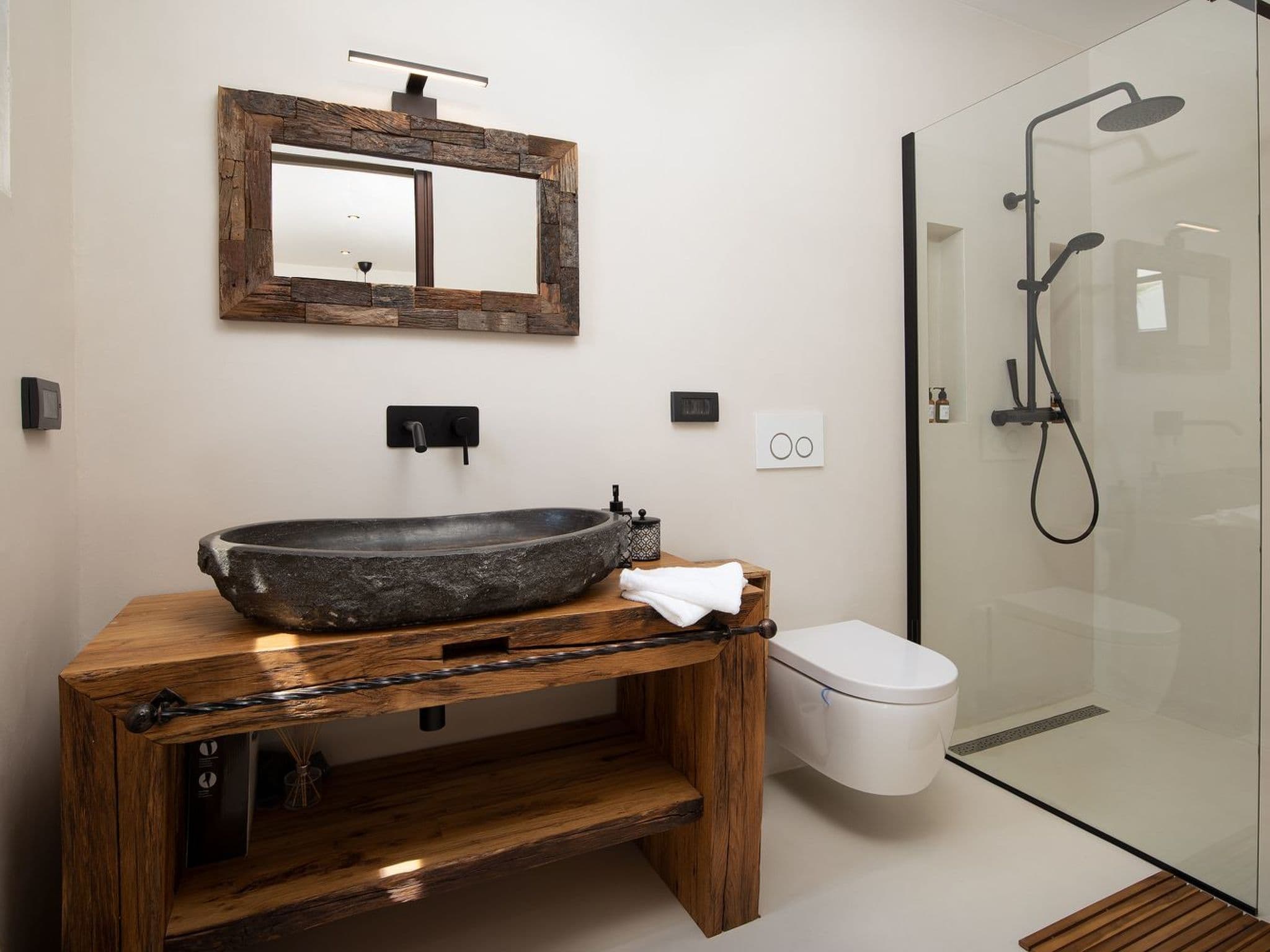 Bathroom / Wellness