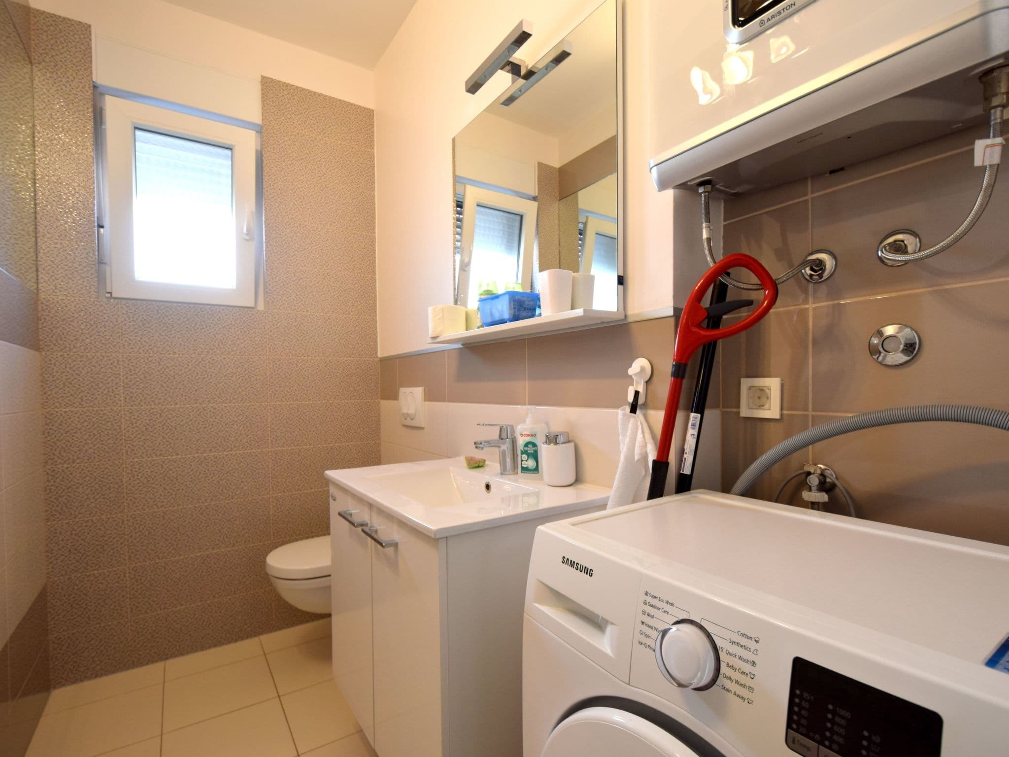 Bathroom / Wellness