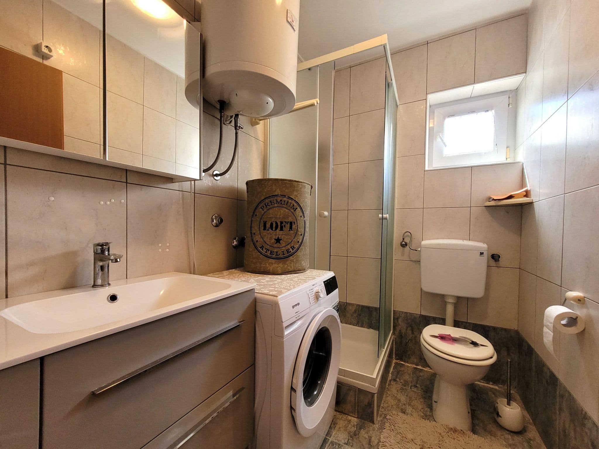 Bathroom / Wellness