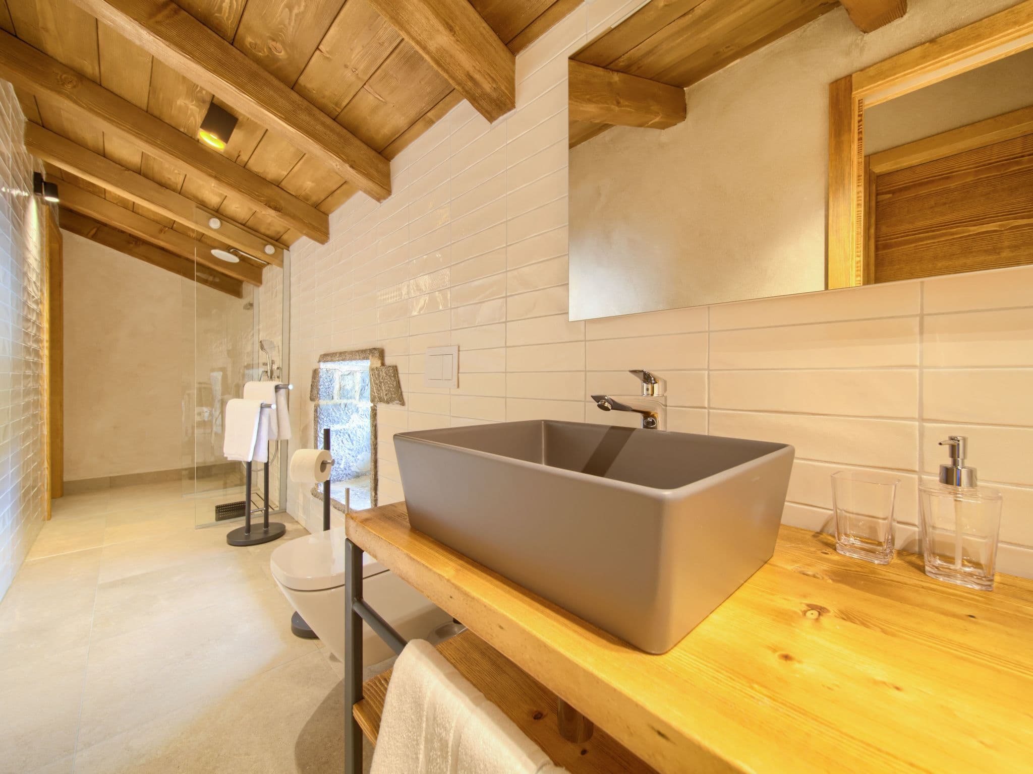 Bathroom / Wellness