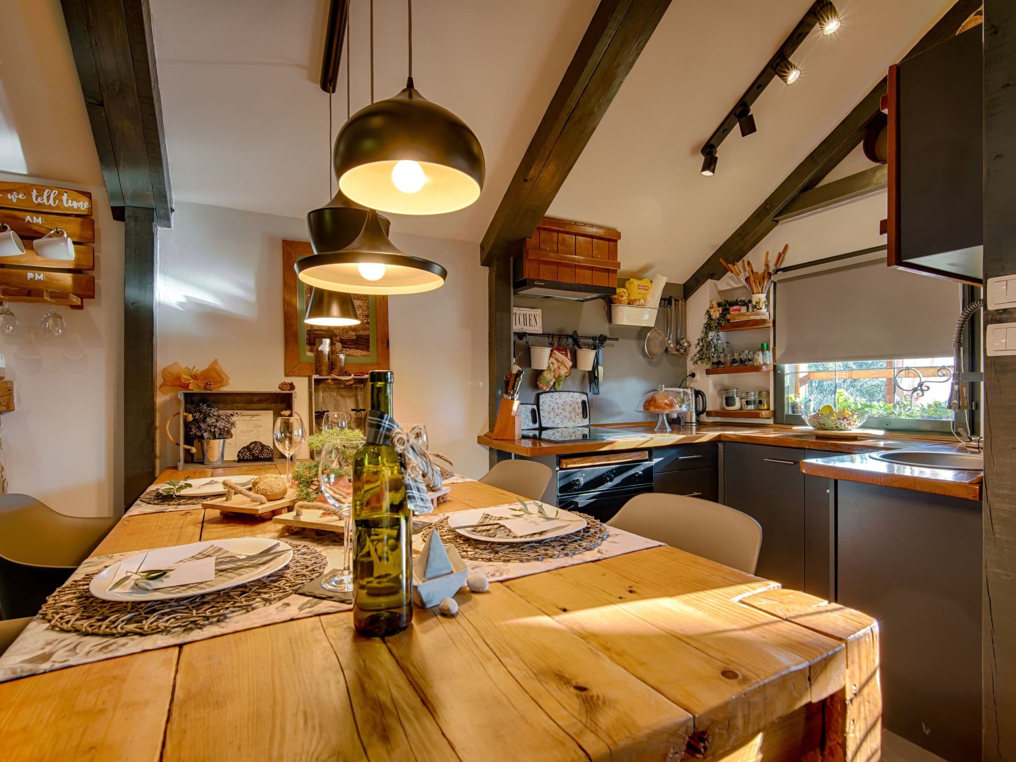 Kitchen / Dining Room