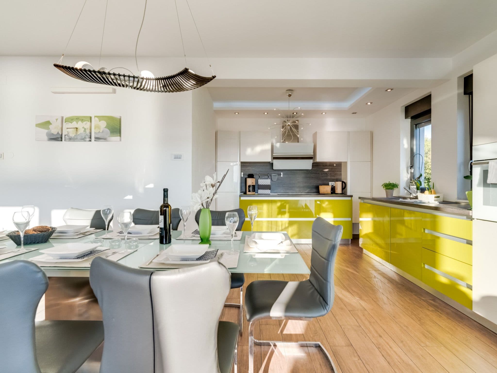Kitchen / Dining Room