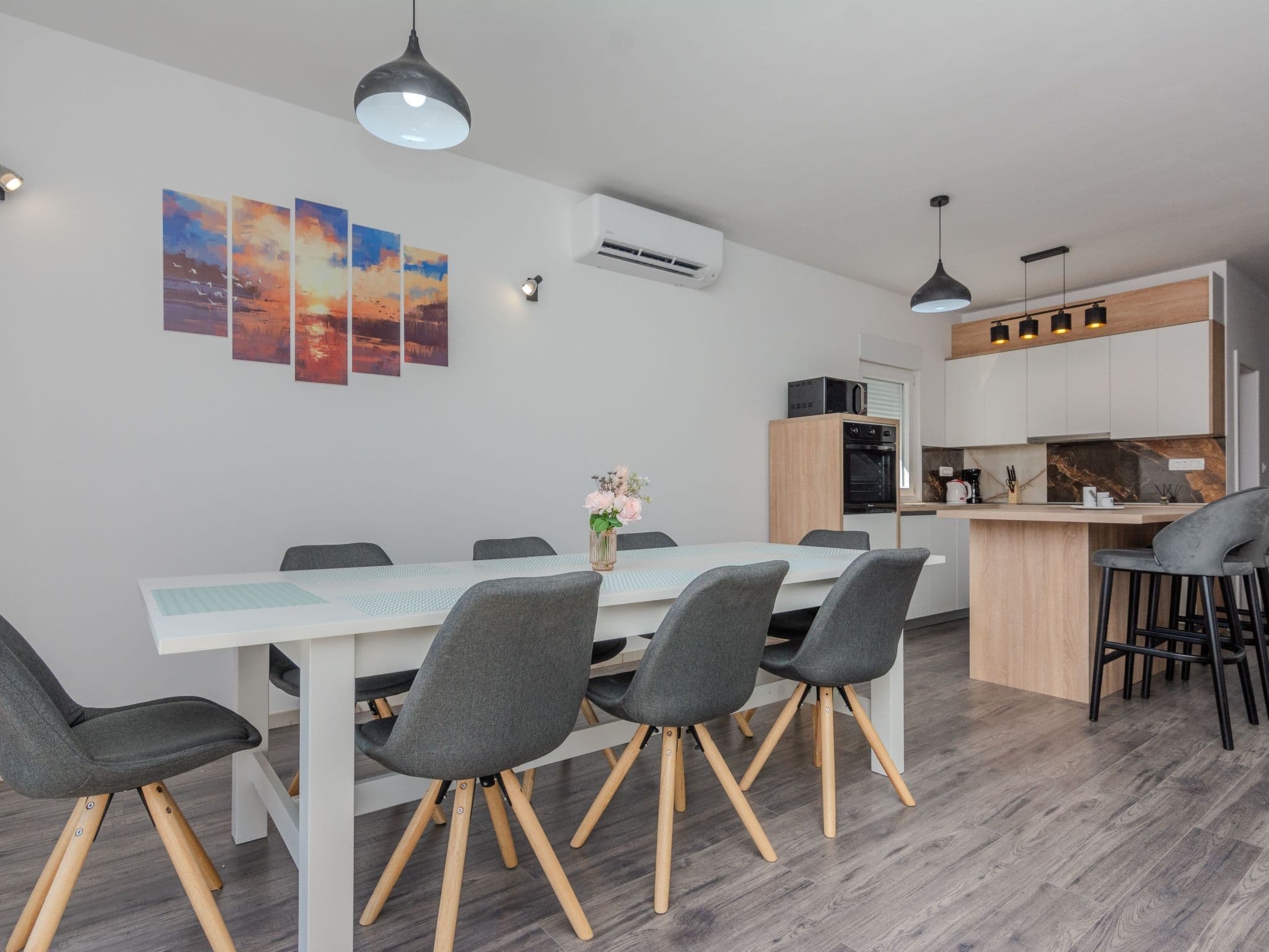 Kitchen / Dining Room
