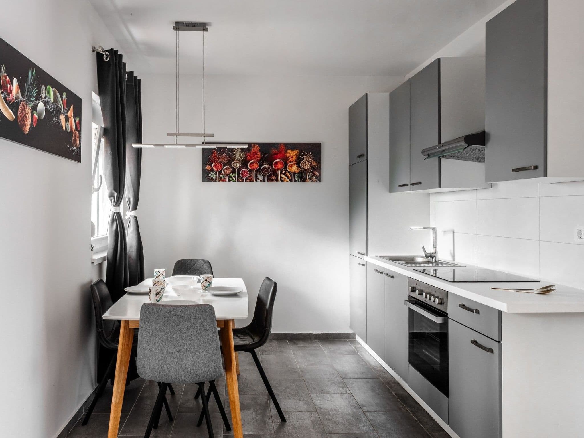 Kitchen / Dining Room