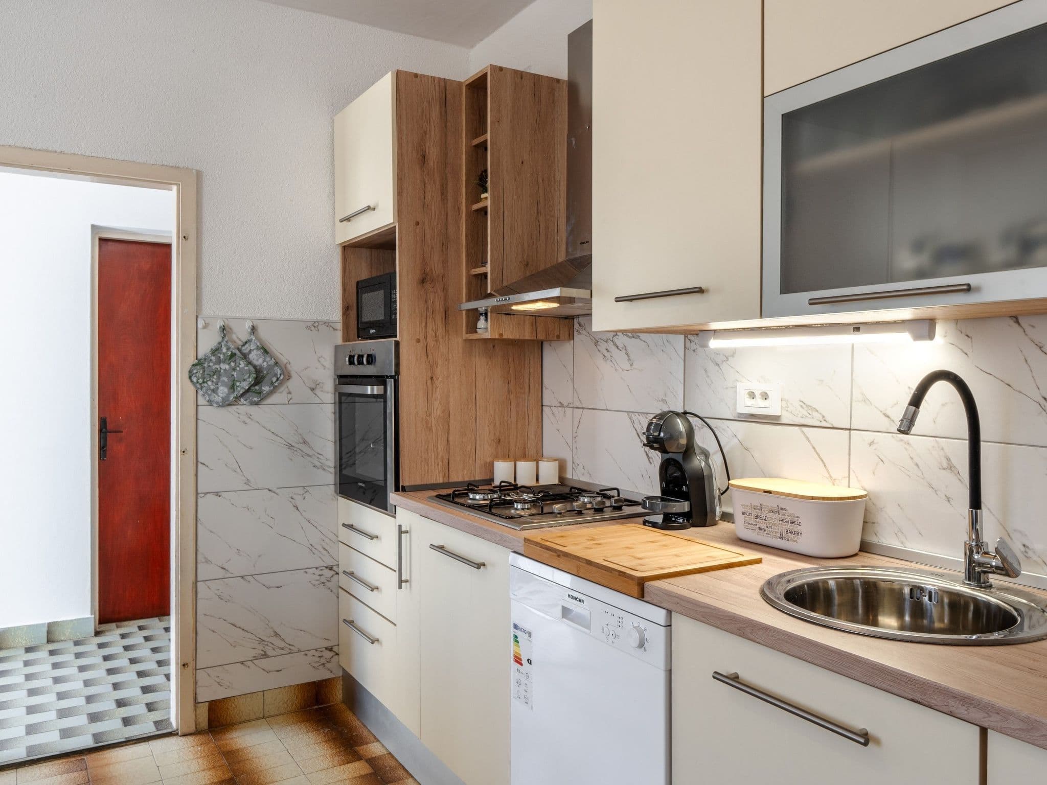 Kitchen / Dining Room