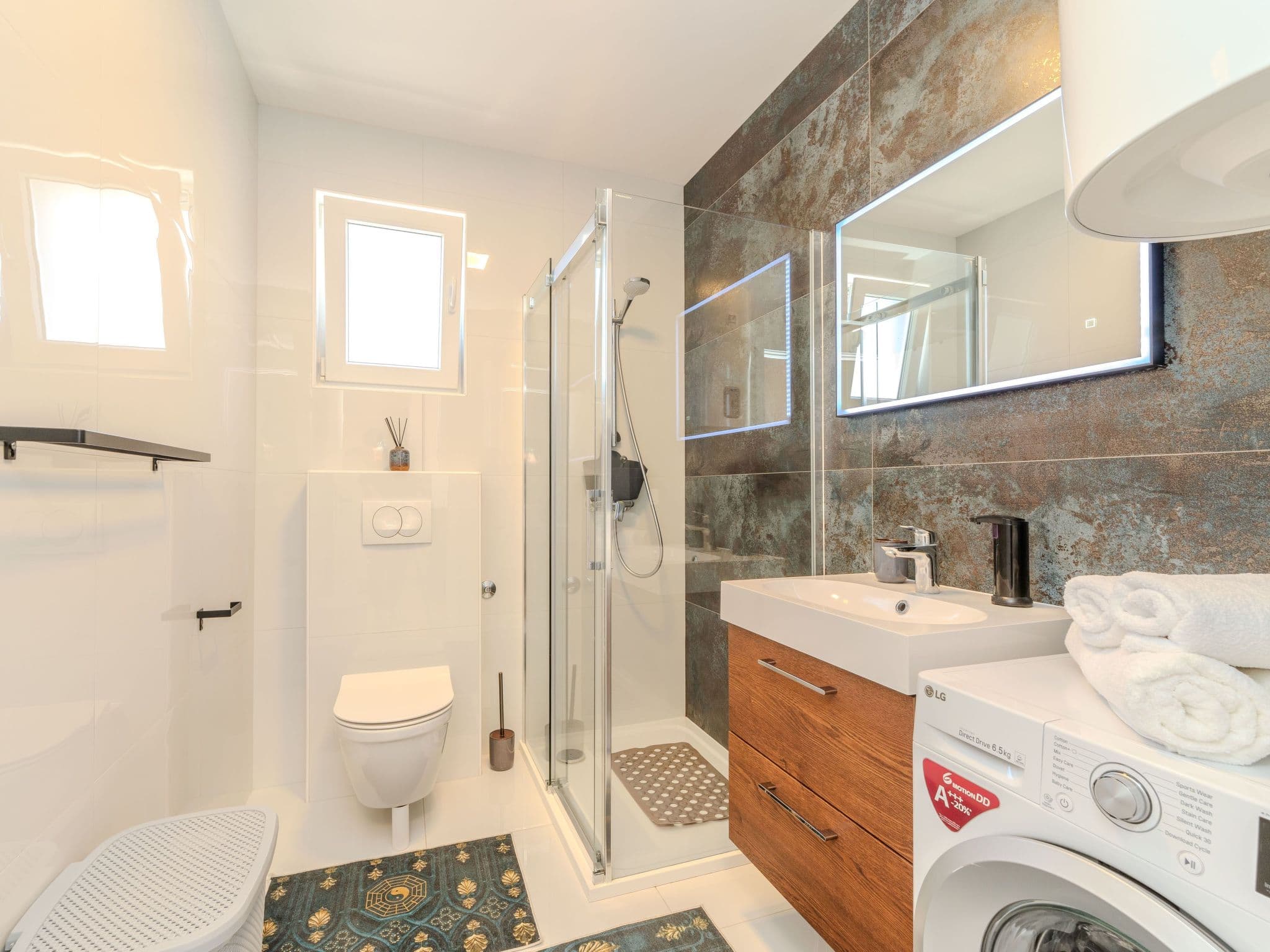 Bathroom / Wellness