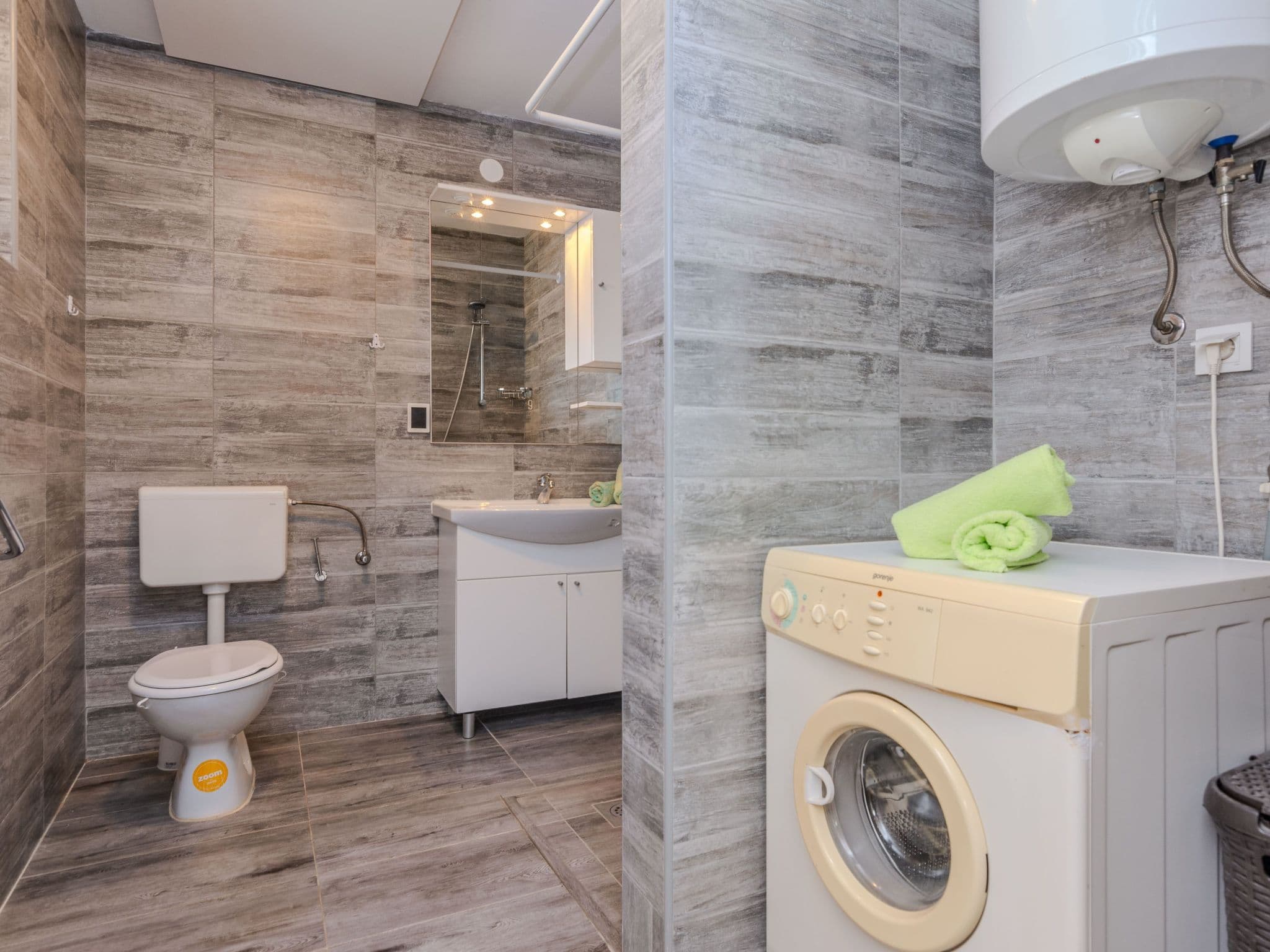Bathroom / Wellness