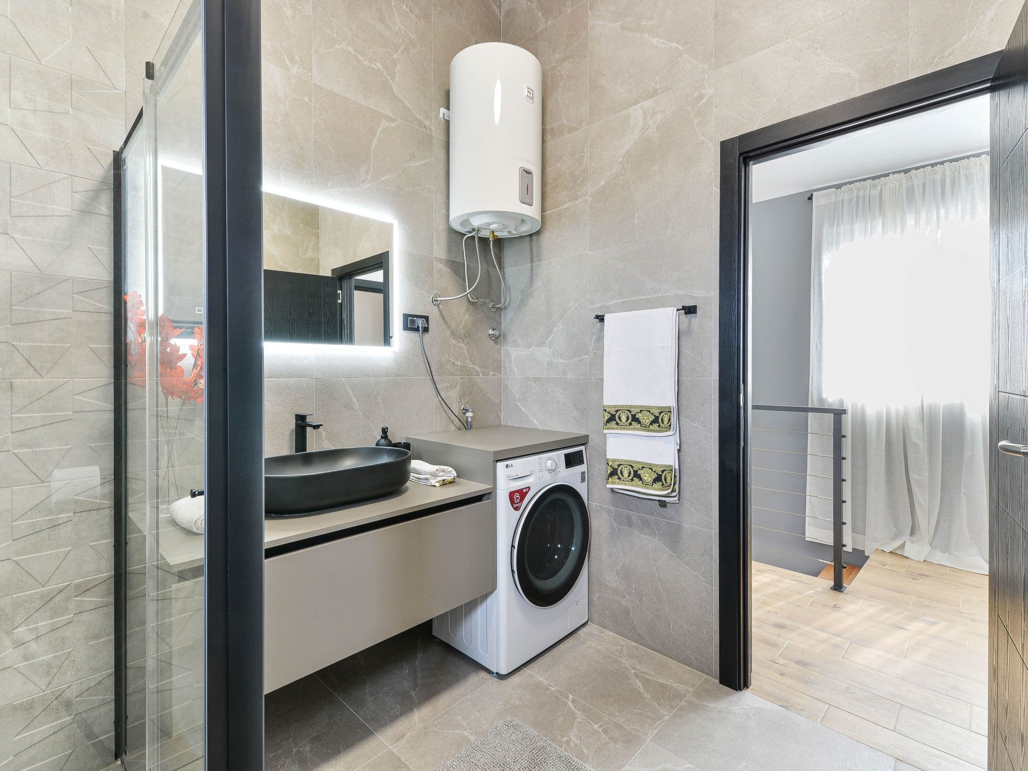 Bathroom / Wellness