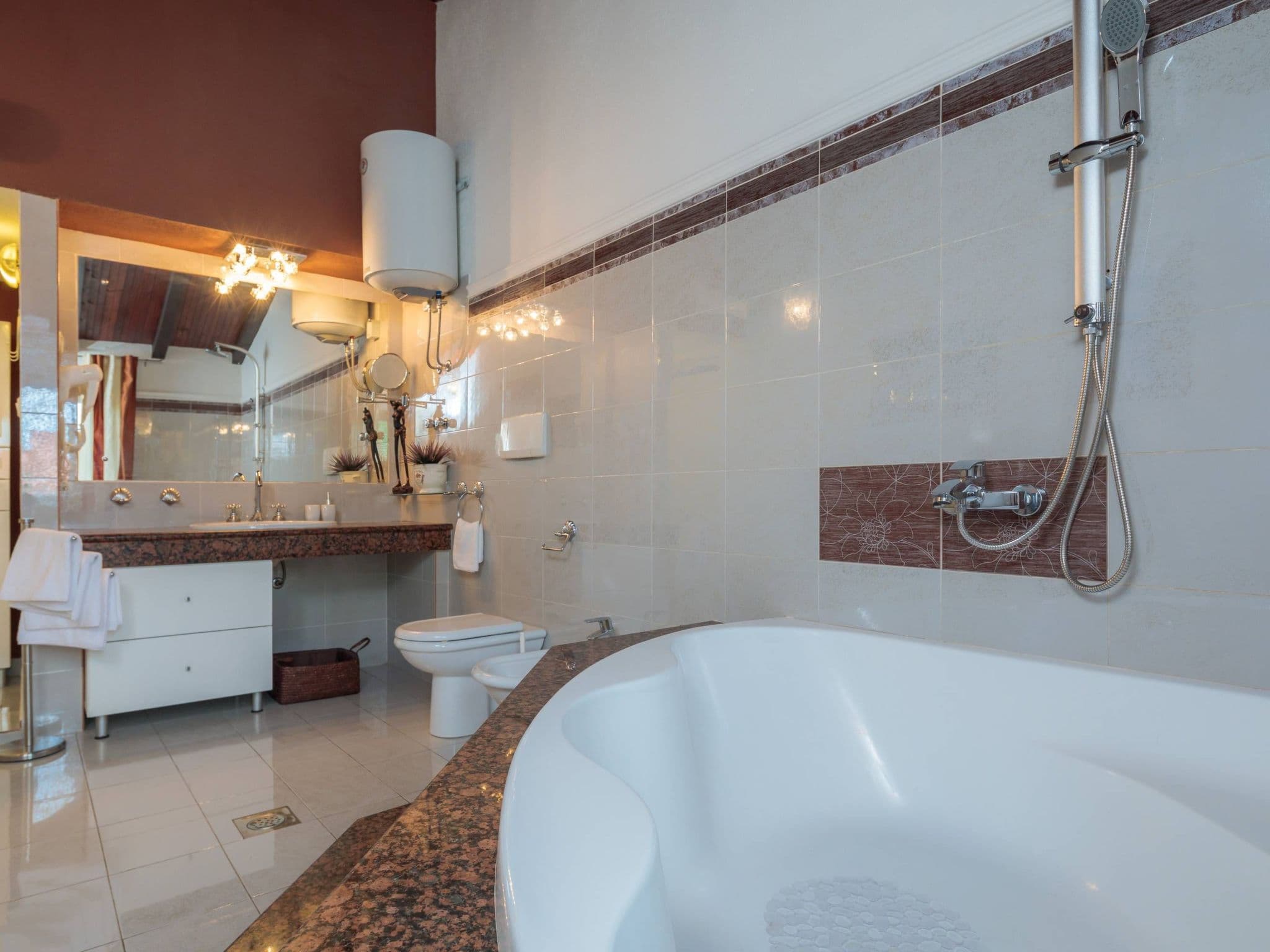 Bathroom / Wellness