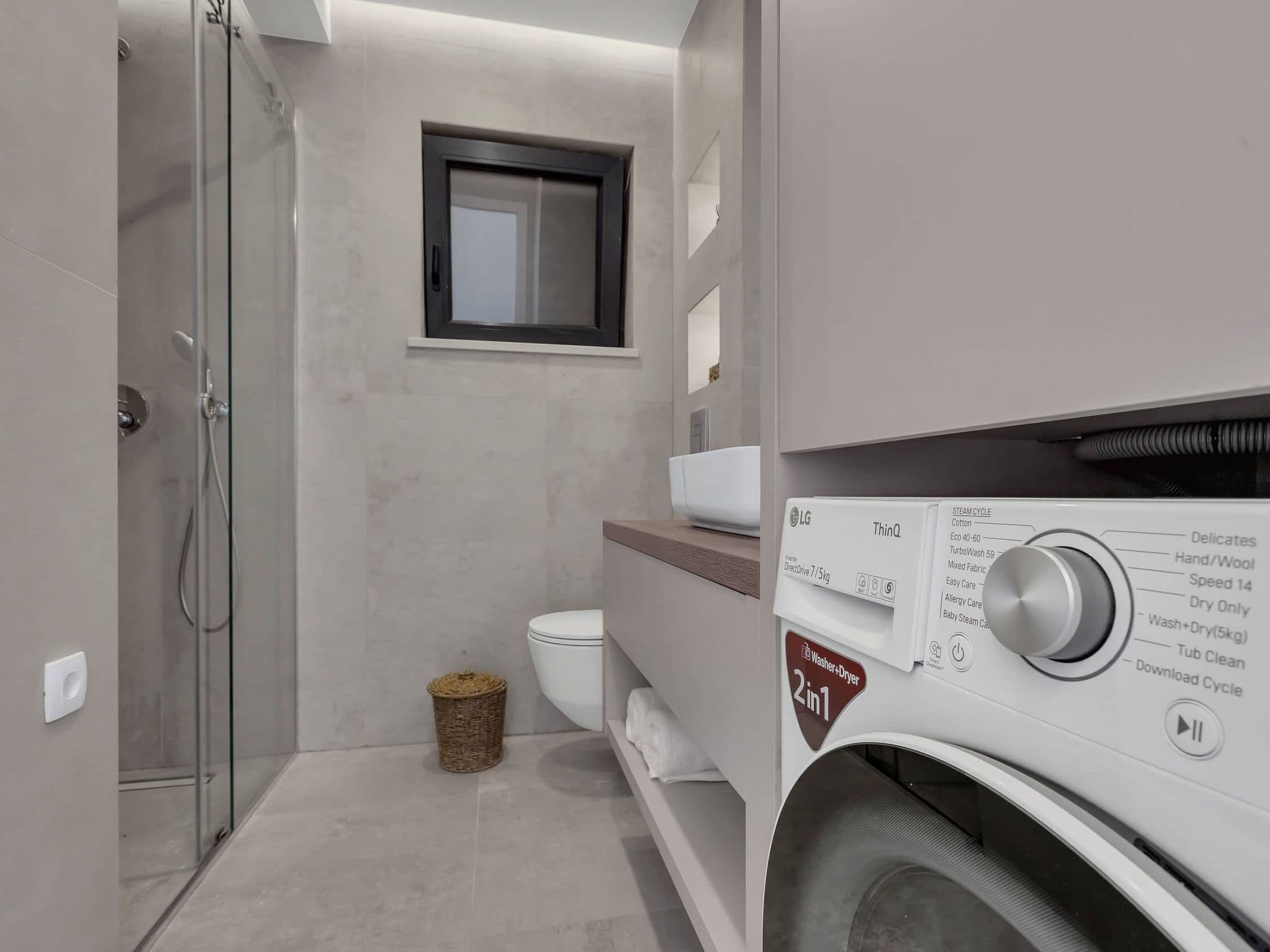 Bathroom / Wellness
